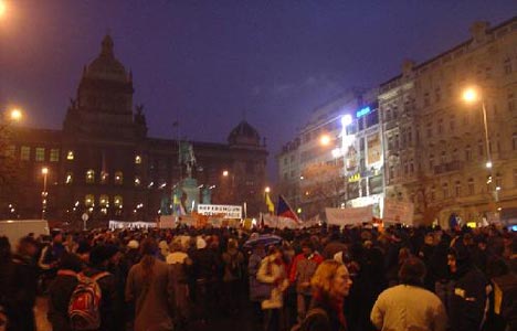 Demonstrace - 17. 11. - Václavák